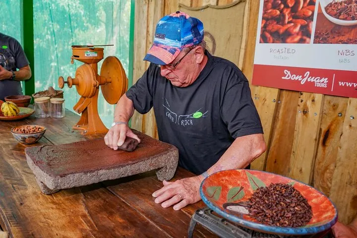 3-in-1 Tour: Coffee, Chocolate, and Night Walk